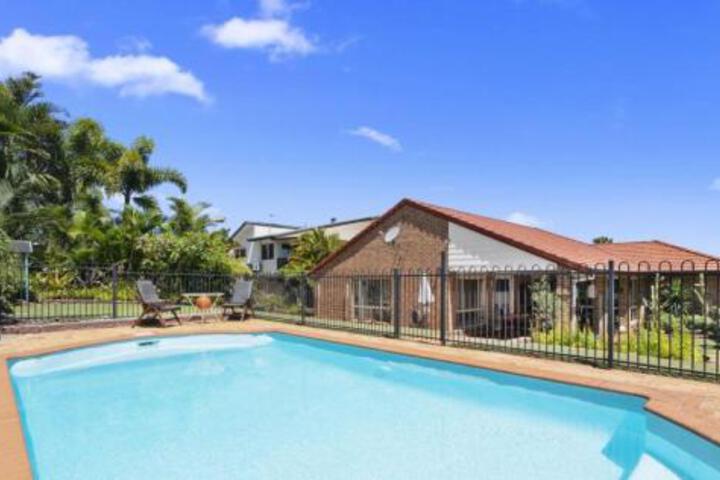 Banksia Beach QLD Accommodation Perth