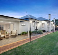 Nell's Place - Perth Resorts