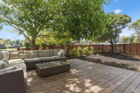The Heart Of Cosmopolitan Mornington - Accommodation Perth 7