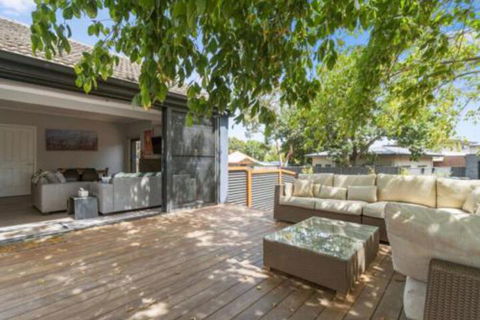 The Heart Of Cosmopolitan Mornington - Accommodation Perth 4