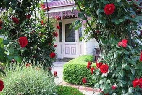 Bed & Breakfast At Stephanies - Accommodation Perth 0