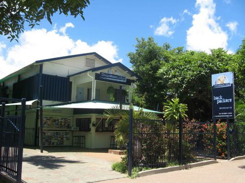 Dingo Moon Lodge Hostel - Perth Resorts 5