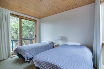 Latham Beach House - Accommodation Perth 1