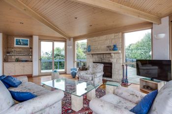 Latham Beach House - Accommodation Perth 3