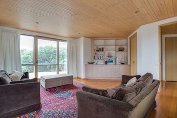 Latham Beach House - Accommodation Perth 4