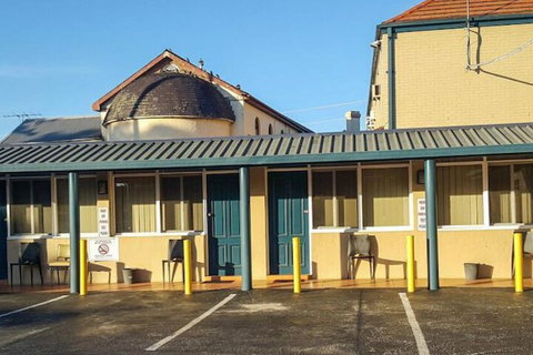 Windsor Motel - Accommodation Perth 2
