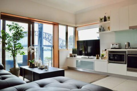 2 Bedroom Home In Kirribilli With A Great View - Accommodation Perth 1