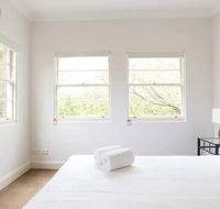 2 Bedroom Home in Kirribilli With a Great View - Accommodation Perth
