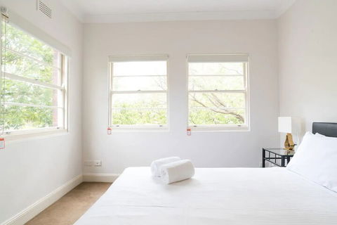2 Bedroom Home In Kirribilli With A Great View - Accommodation Perth 0