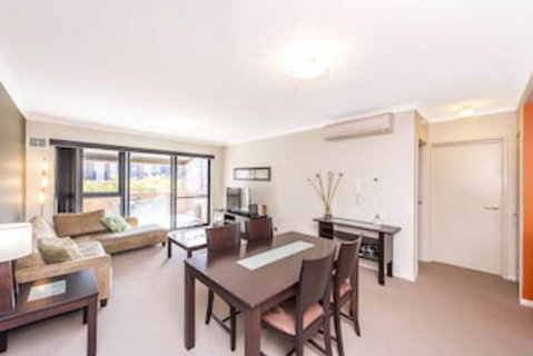 Subiaco Emporium Apartment - Accommodation Perth 6