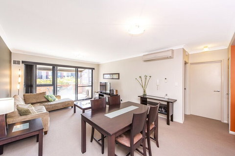 Subiaco Emporium Apartment - Accommodation Perth 5