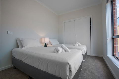 Comfy And Warm Home In Point Cook - Perth Resorts 3