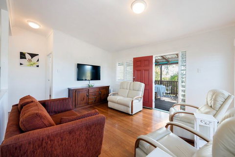 Heart Of Peregian, 19 Piper Street, Peregian Beach, Noosa Area - Accommodation Perth 5