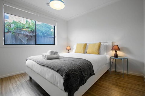 Lightful Charming House With Free Parking - Perth Resorts 4