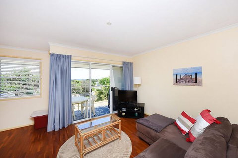 Sunbright 2/5 Petrel Street - Accommodation Perth 2