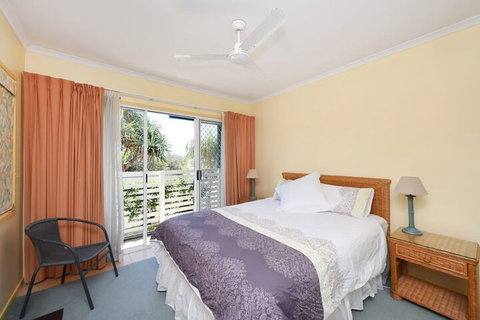 Sunbright 2/5 Petrel Street - Accommodation Perth 7