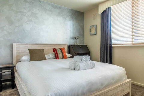 Charming 1 Bedroom Apartment In Vibrant South Yarra - Perth Resorts 2