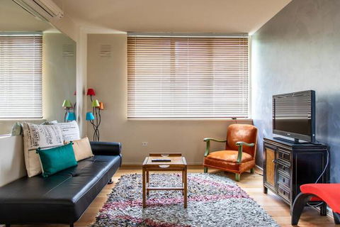Charming 1 Bedroom Apartment In Vibrant South Yarra - Perth Resorts 4