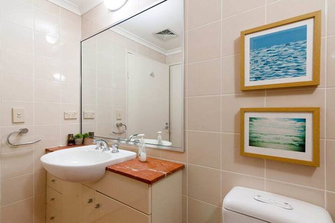 Amazing Studio With Pool In Central Sydney - Accommodation Perth 3
