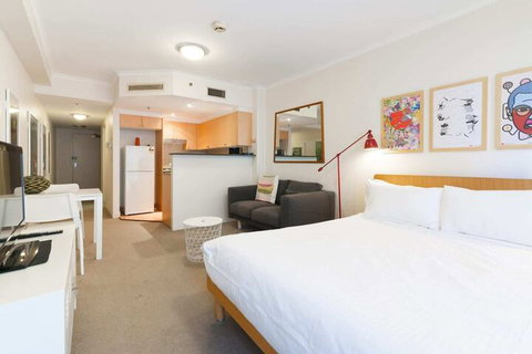 Amazing Studio With Pool In Central Sydney - Accommodation Perth 7