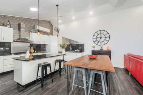 Urban Chic 3 BR House In Wickham - Perth Resorts 2