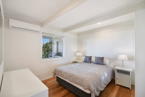 Peregians Viewing Deck, 324 David Low Way, Peregian Beach, Noosa Area - Accommodation Perth 3
