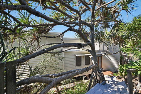 Peregians Viewing Deck, 324 David Low Way, Peregian Beach, Noosa Area - Accommodation Perth 1