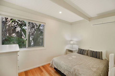 Peregians Viewing Deck, 324 David Low Way, Peregian Beach, Noosa Area - Accommodation Perth 2