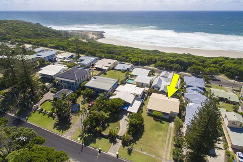 Baileys Beach House - Accommodation Perth 6