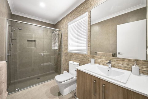 Pet Friendly, New House Peregian Breeze Drive, Peregian Beach - Accommodation Perth 7