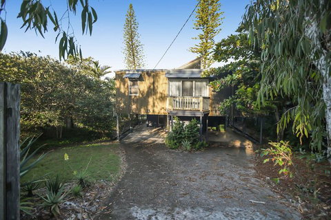 Summer Place - 24 Shearwater Street - Accommodation Perth 1