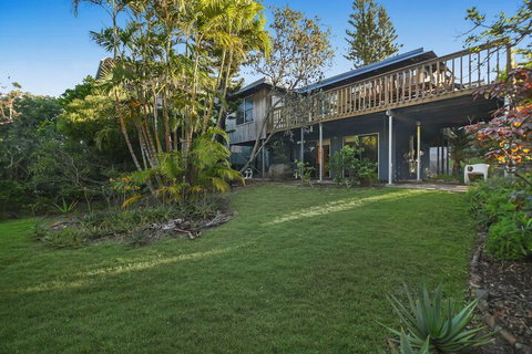 Summer Place - 24 Shearwater Street - Accommodation Perth 2