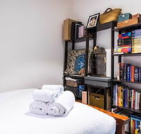 Eclectic 1 Bedroom South Yarra Hideaway - Perth Resorts