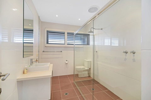 Sea Splash 75 Lorikeet Drive - Accommodation Perth 3