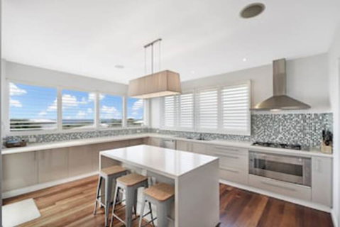 Sea Splash 75 Lorikeet Drive - Accommodation Perth 0