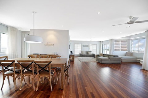 Sea Splash 75 Lorikeet Drive - Accommodation Perth 6