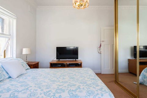 Garden Style Apartment In Prime Location - Accommodation Perth 1