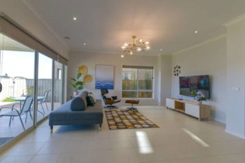 Luxury Waterfront Grand Villa In Melbourne - Perth Resorts 0