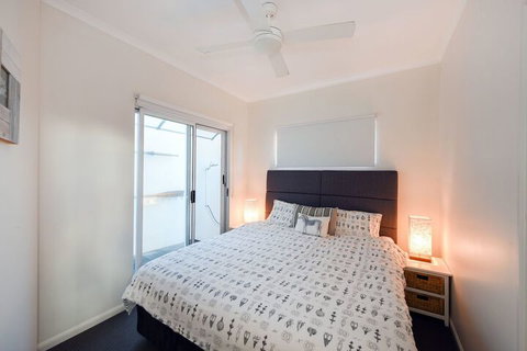 Seamistral - 1/21 Oriole Avenue - Accommodation Perth 5