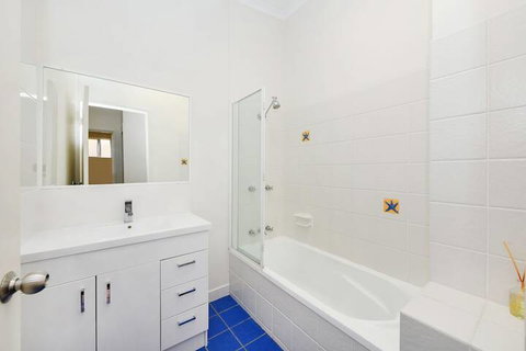 Seamistral - 1/21 Oriole Avenue - Accommodation Perth 3