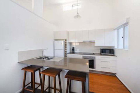 Seamistral - 1/21 Oriole Avenue - Accommodation Perth 0