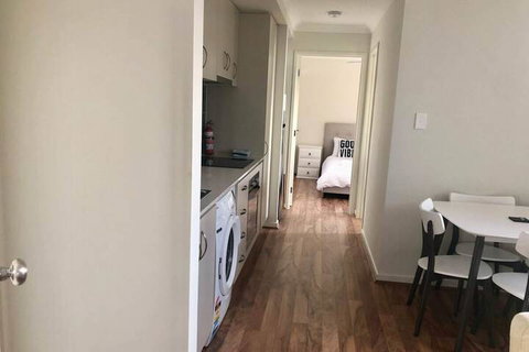 Apartment Stay Close To Surfers Paradise - Accommodation Perth 7
