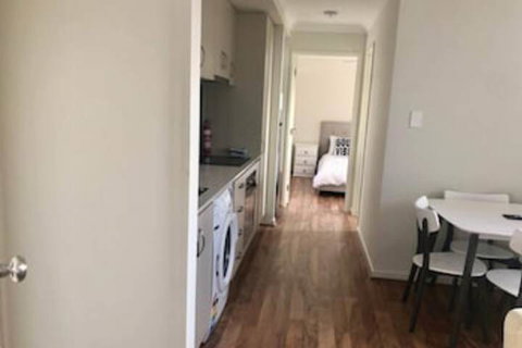 Apartment Stay Close To Surfers Paradise - Accommodation Perth 0