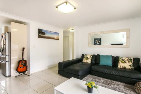Contemporary 2 Bedroom Beachfront Apartment - Accommodation Perth 4