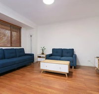 Pleasant 3 Bedroom House With Garden Close to CBD - Accommodation Perth