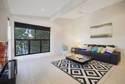 Minutes Walk To Peregian Beach & Surf! Unit 1 / 28 Pelican Street - Accommodation Perth 5