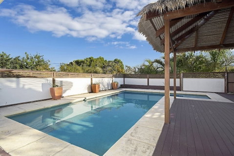 Minutes Walk To Peregian Beach & Surf! Unit 1 / 28 Pelican Street - Accommodation Perth 0