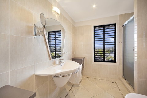 Minutes Walk To Peregian Beach & Surf! Unit 1 / 28 Pelican Street - Accommodation Perth 3