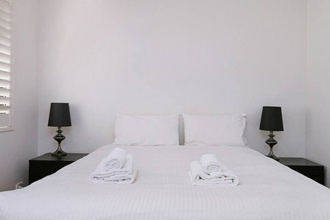 Safe & Secure 2 Bedroom Villa - Accommodation Perth 7