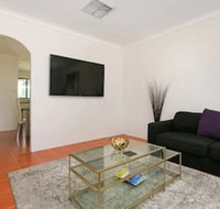 Safe  Secure 2 Bedroom Villa - Accommodation Perth